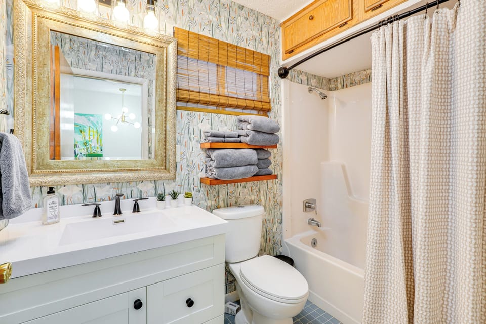 Full Bathroom