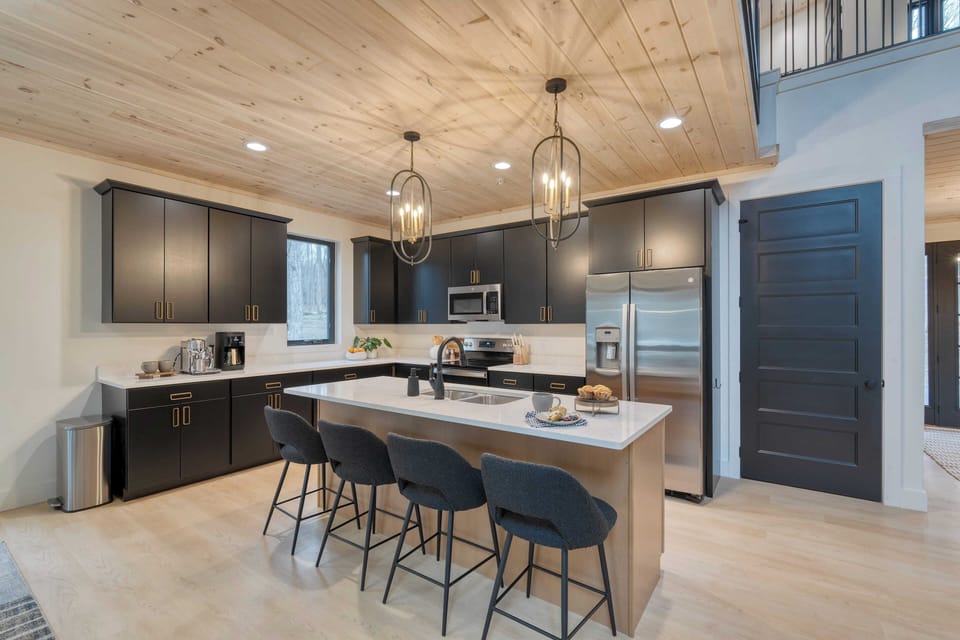 House (5 Bedrooms) | Interior