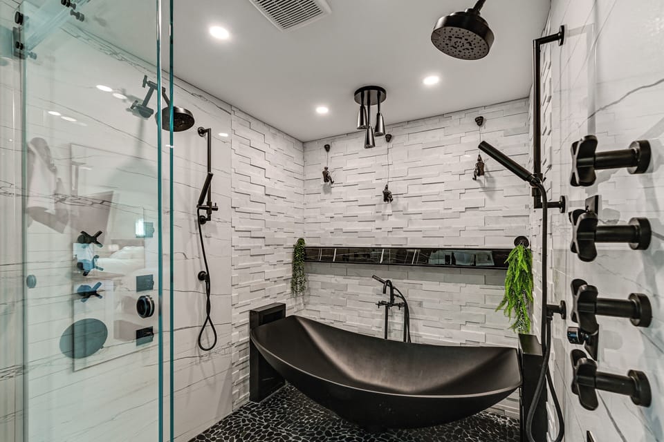 Full Bath | Remote-Controlled Showerheads