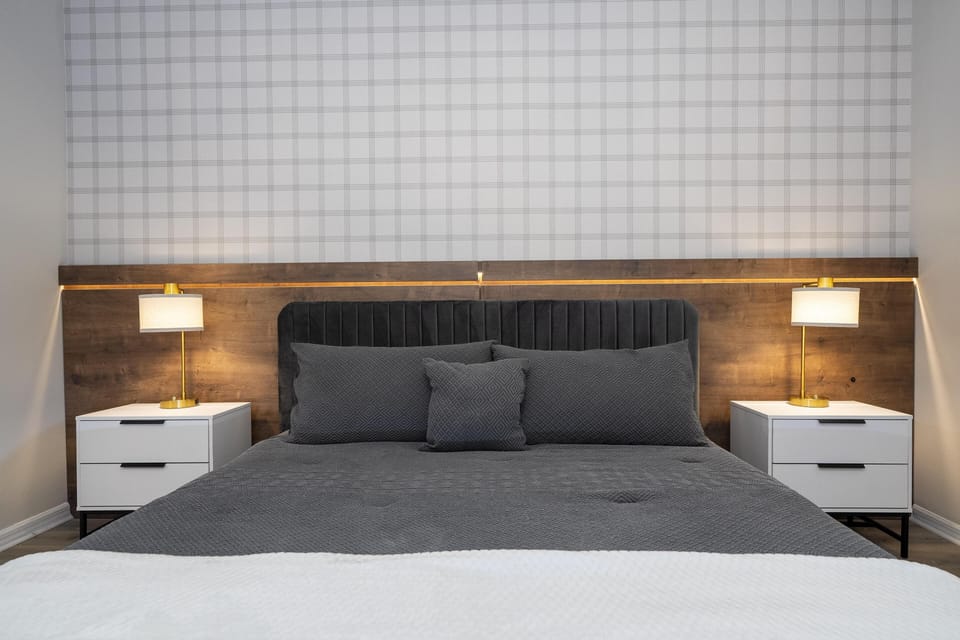 Master Suite / King Size bed / 1st floor
