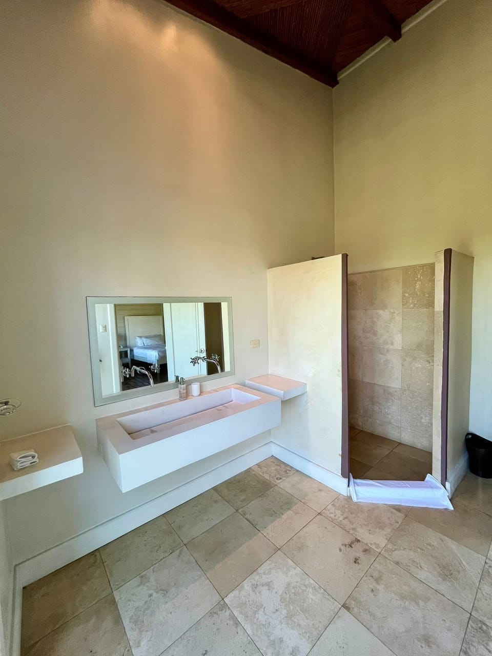 Luxury Twin Room, Mountain View | Bathroom | Shower, hair dryer, towels, soap