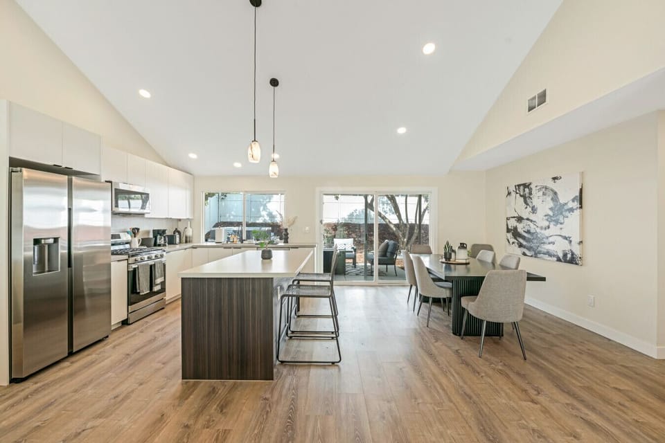 Kitchen and dining area