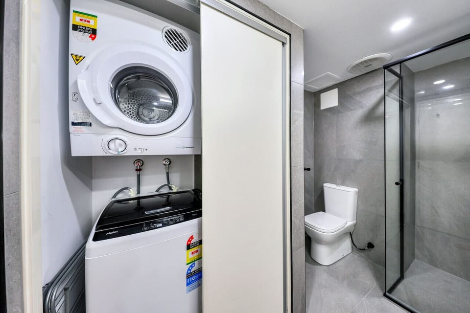 Bathroom / Laundry