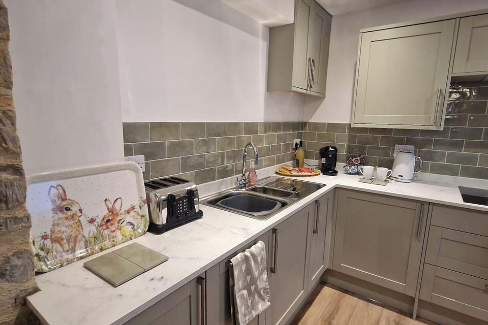 Large, bright well equipped kitchen