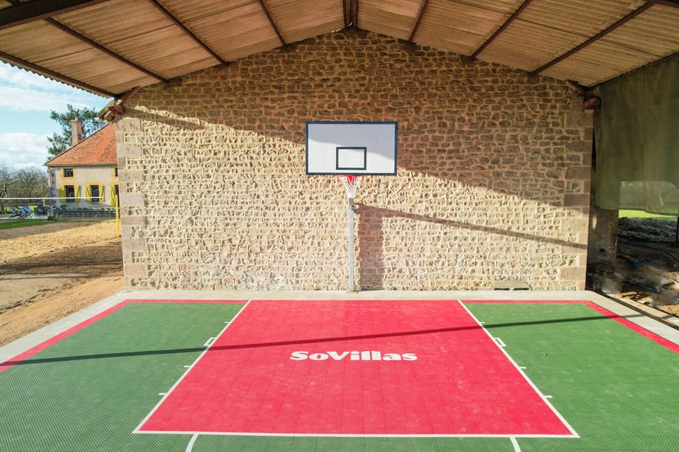 Sport court