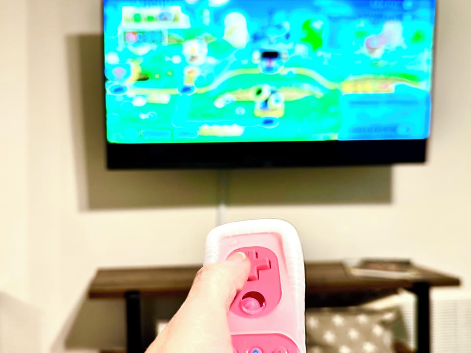 Challenge each other to nostalgic Nintendo Wii favorites