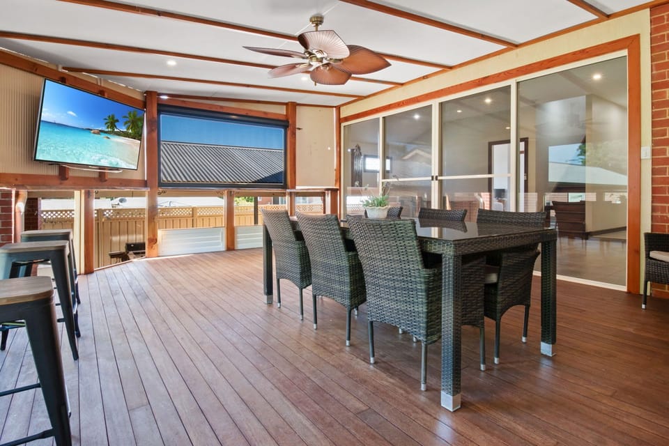 Outdoor Entertaining Area + TV