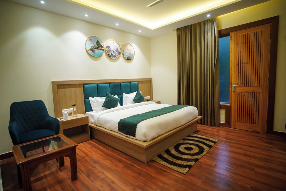 Comfort Quadruple Room, Balcony, Valley View | Laptop workspace, blackout drapes, soundproofing, iron/ironing board