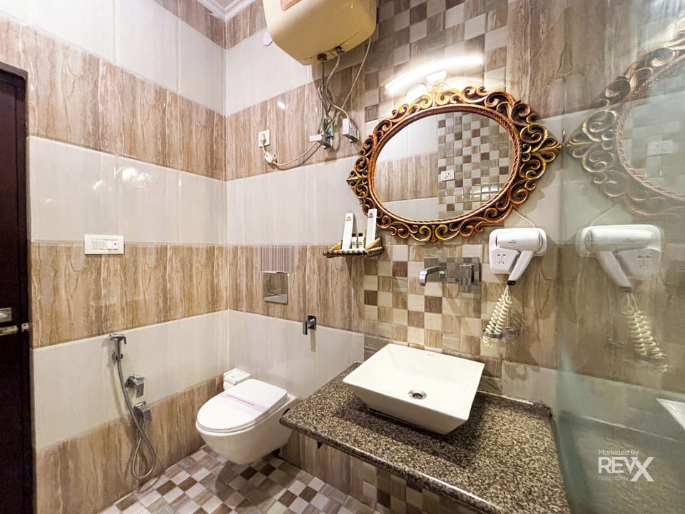 Premium Room, Mountain View | Bathroom | Slippers
