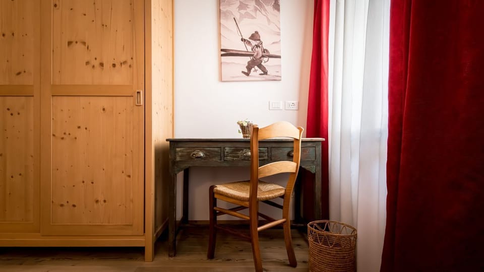 Deluxe Double Room, City View | Desk, laptop workspace, soundproofing, free cribs/infant beds