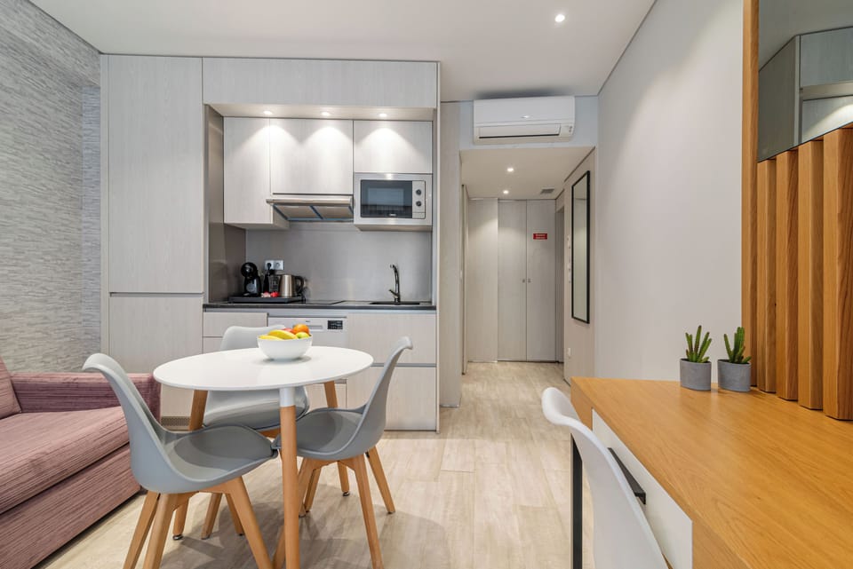 Superior Studio | Private kitchen | Fridge, microwave, stovetop, toaster