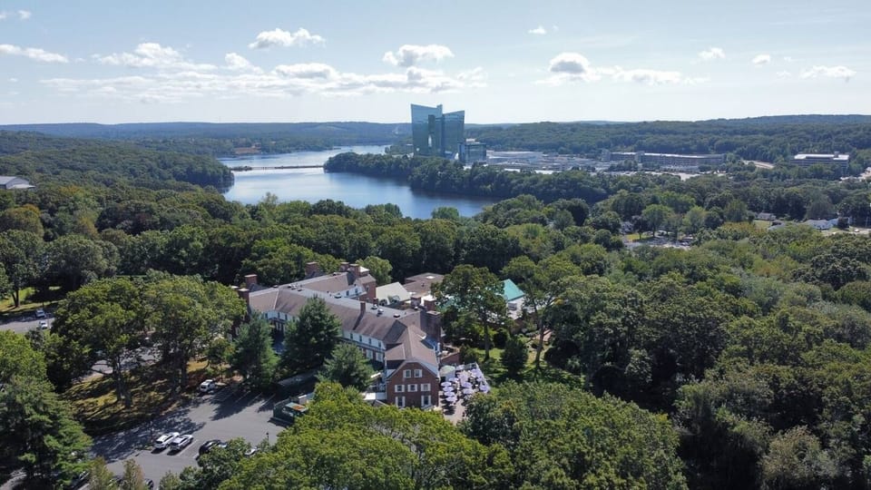 The Villas at Norwich Inn! Your memories & experience awaits! We can’t wait to host your next vacation! Please take a look around & let us know how we can help make your stay extra special. Celebrating something? We want to know – send us a note!