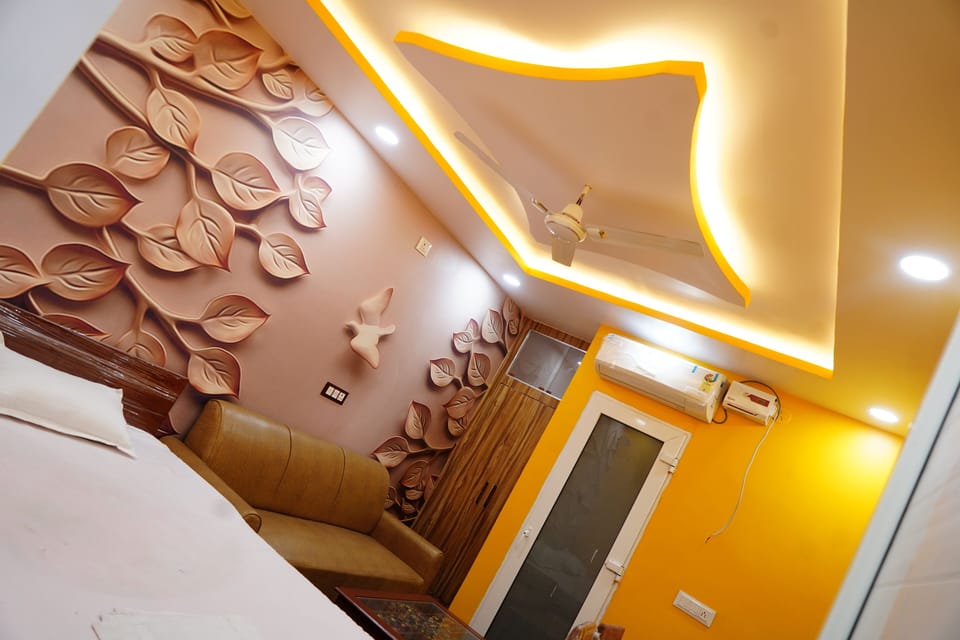 Deluxe Room, City View | Desk, laptop workspace, iron/ironing board, WiFi (free)