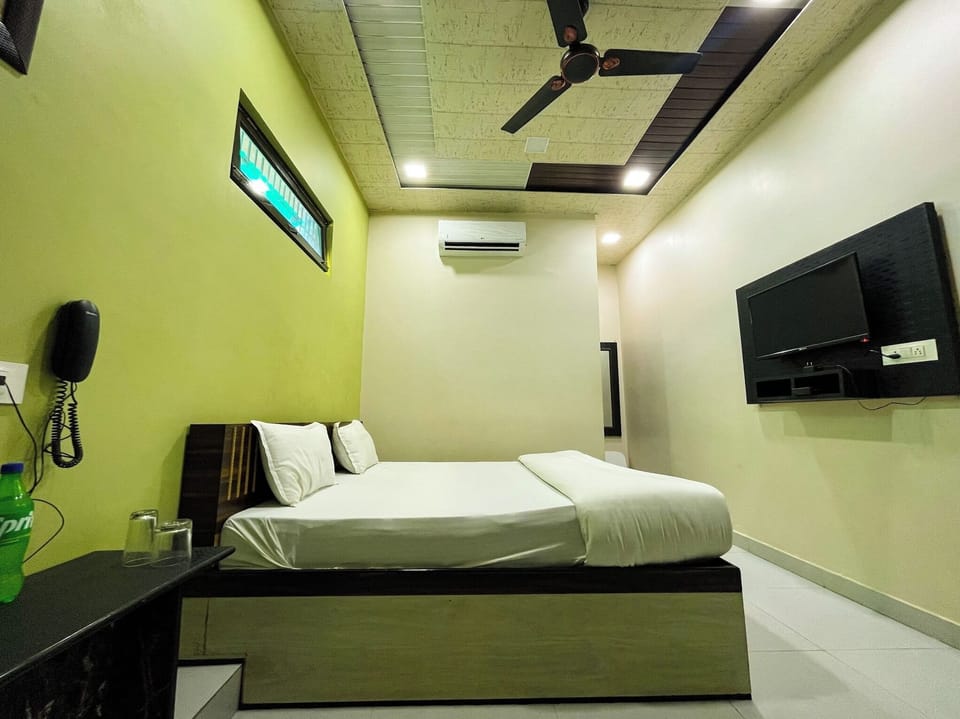 Super Deluxe Room | Soundproofing, free WiFi, bed sheets