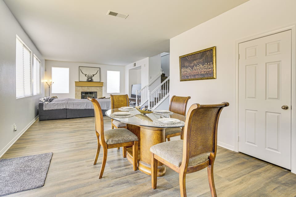House (5 Bedrooms) | Interior