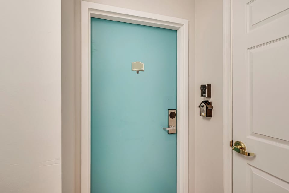 Apartment (0 Bedroom) | Interior