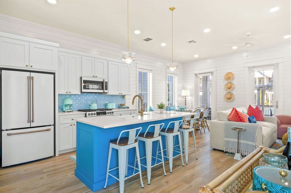 Kitchen, 1st Floor