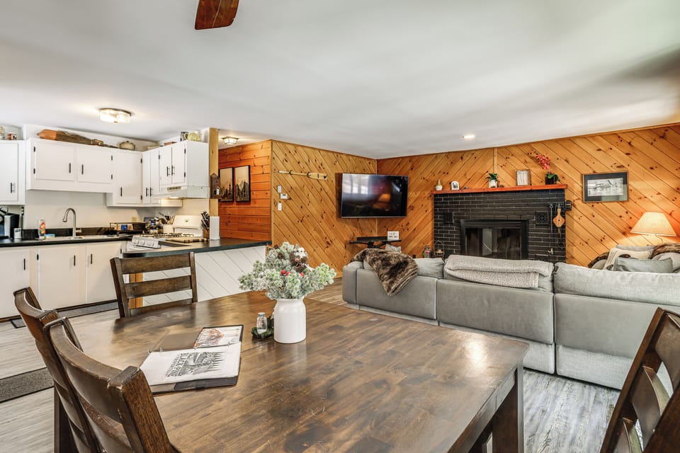House (3 Bedrooms) | Interior