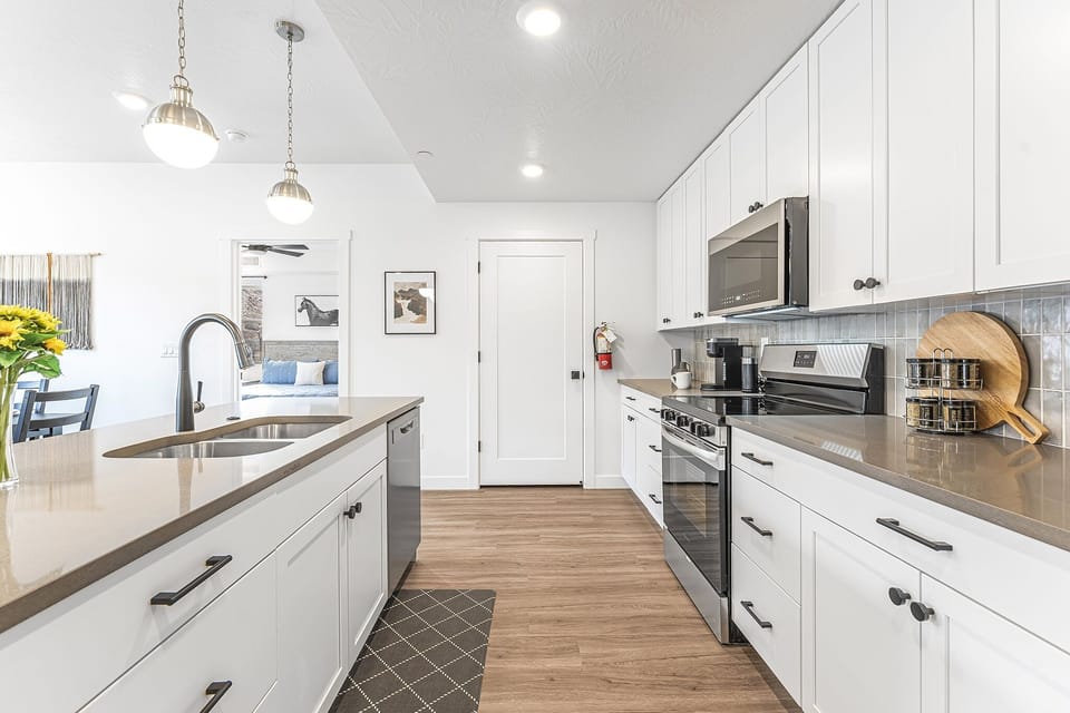 Condo, 2 Bedrooms | Private kitchen | Fridge, oven, coffee/tea maker, toaster