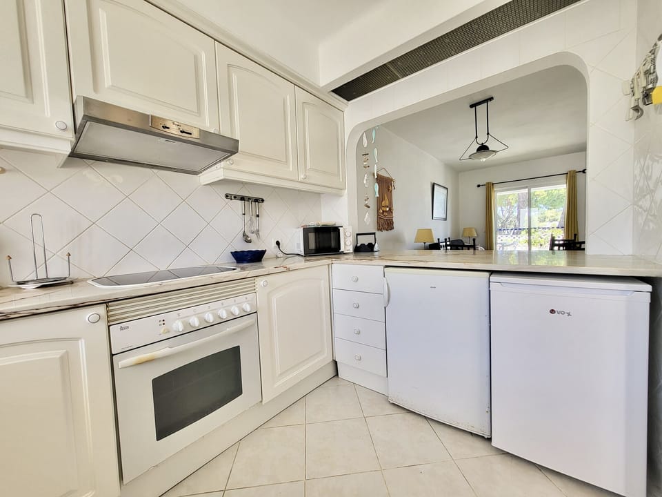Microwave, oven, dishwasher, electric kettle