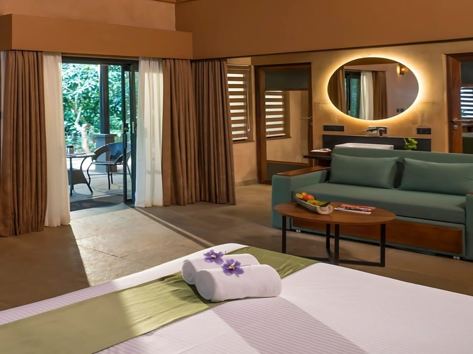 Kalindi Suite Cottage | Premium bedding, individually furnished, desk, laptop workspace