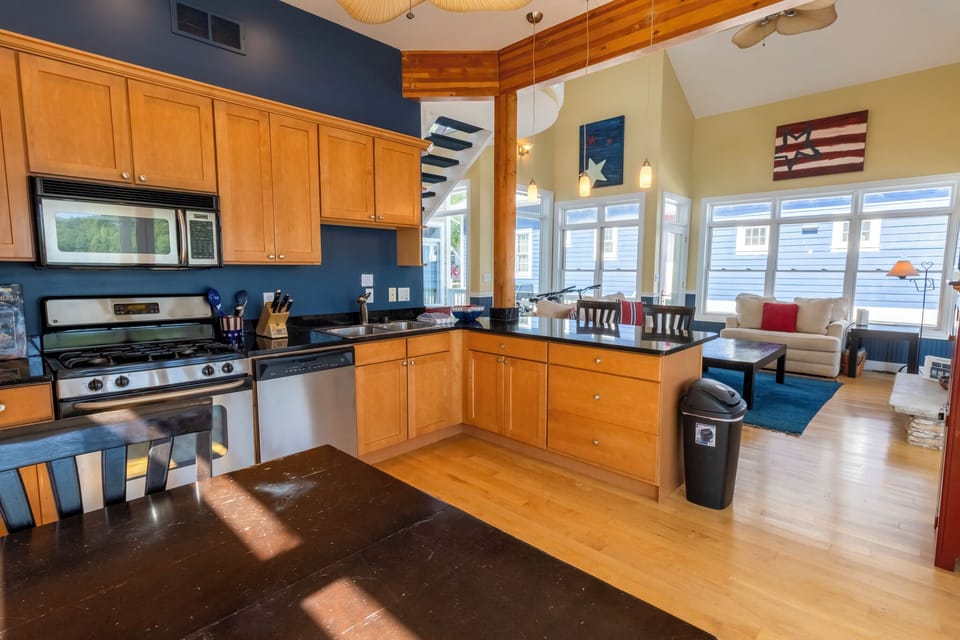 Main Level | Kitchen