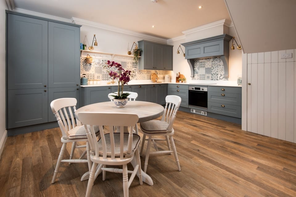 Coachman's Cottage - the stylish kitchen and table