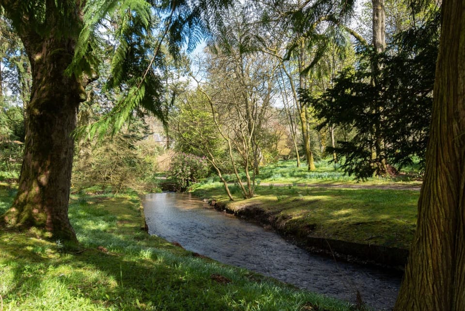 Coachman's Cottage - take time to explore the grounds of Kailzie Estate and Gardens nearby