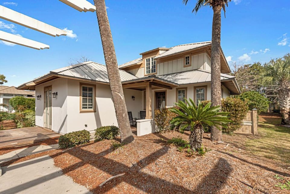 Saltwater Cottage - Beach Club - Signature Properties