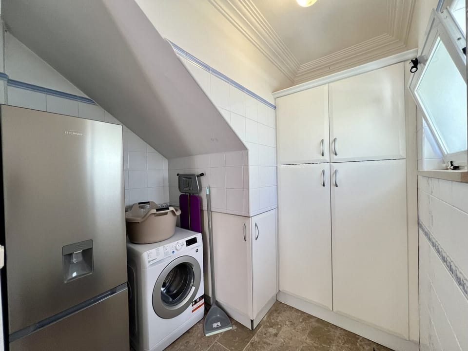 Coffee/tea maker, microwave, oven, dishwasher