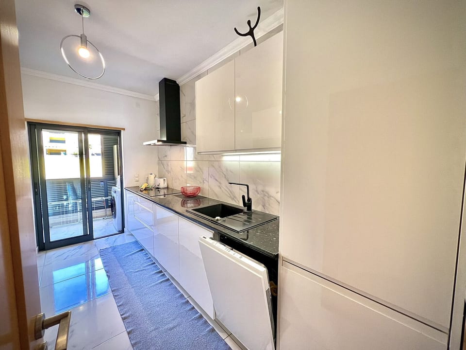 Microwave, oven, dishwasher, electric kettle