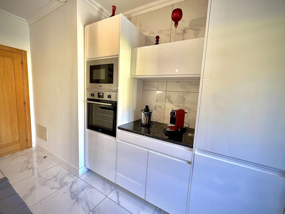 Microwave, oven, dishwasher, electric kettle