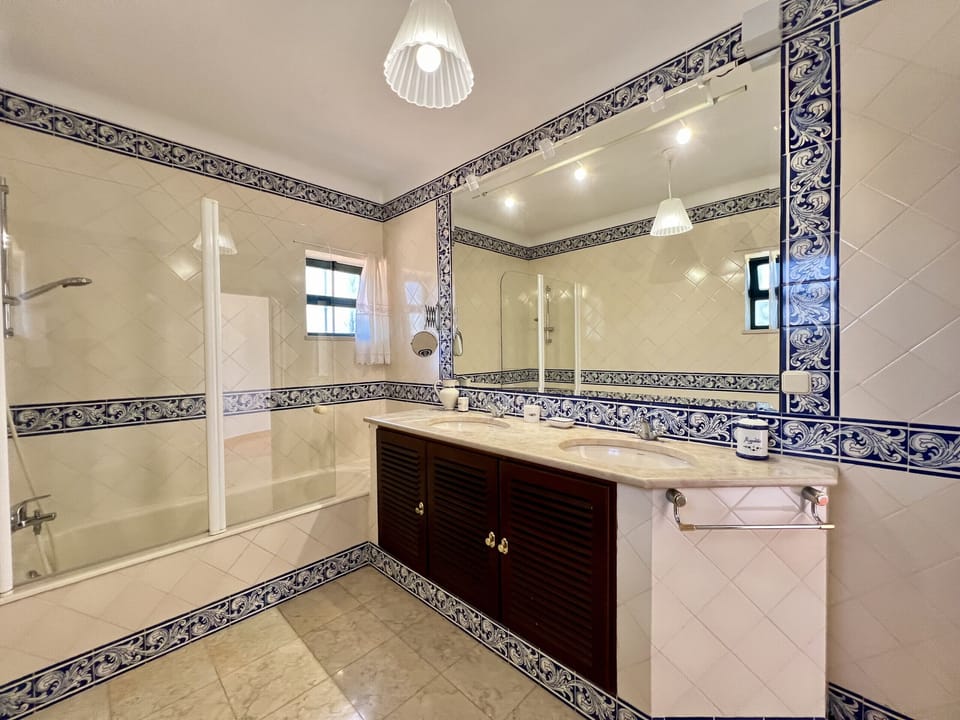 Alvor Traditional Villa by Homing Villa in Mexilhoeira Grande