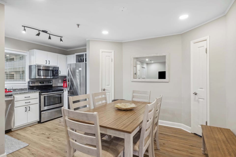 Dining table with seating for 6 