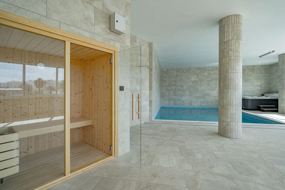 Lagos Marina View 4 With Pool by Homing Apartment in Lagos