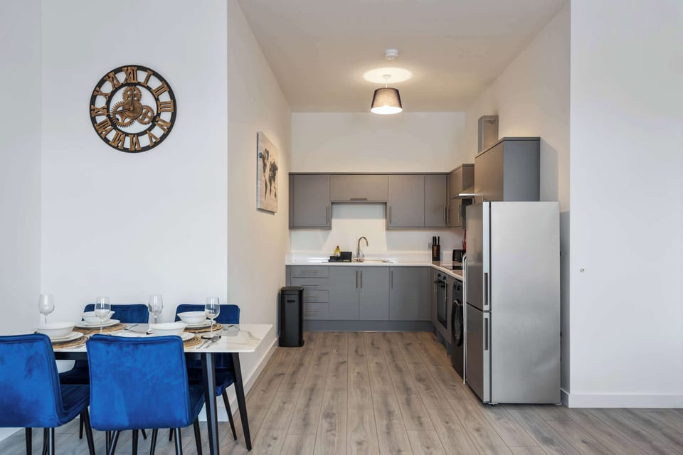 Spacious kitchen and dining area
