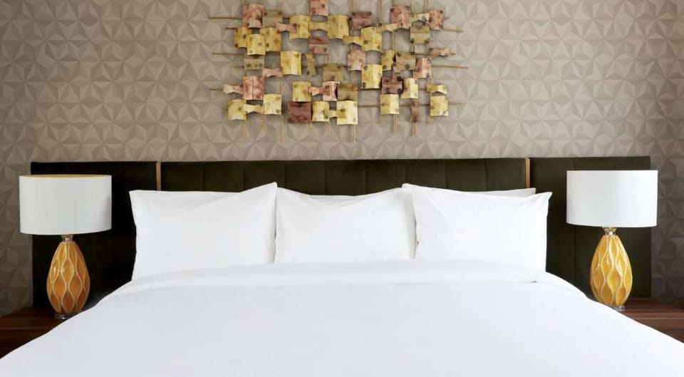 2. Standard King Room