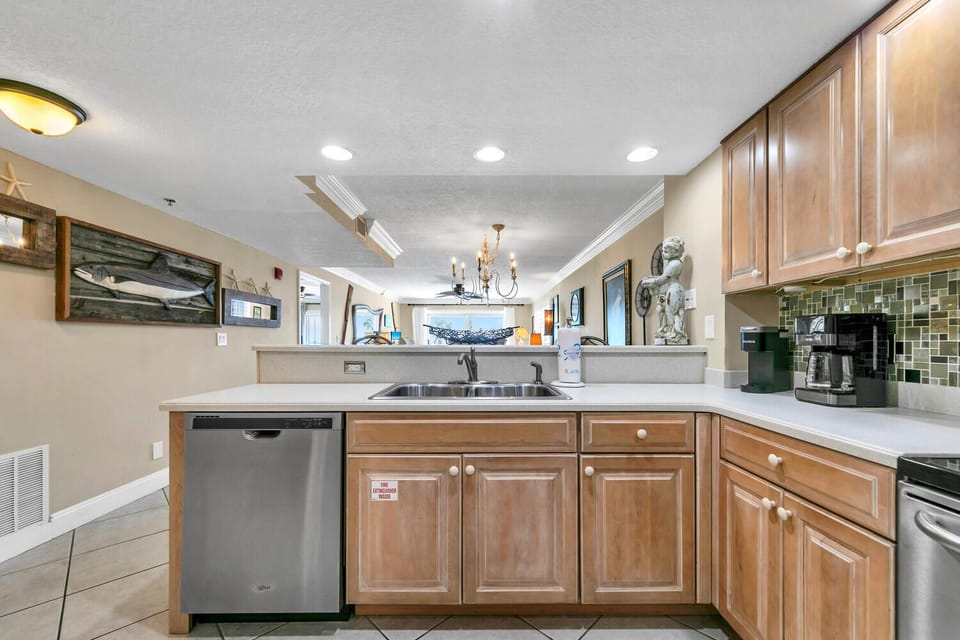 Updated Kitchen - Keurig and Regular Coffee Maker