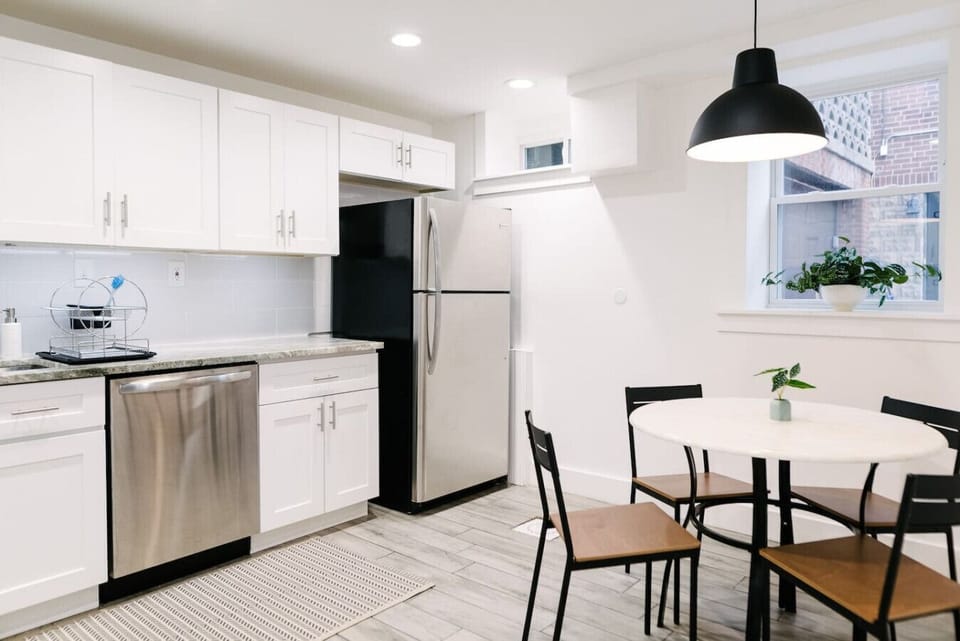 Don`t worry, there`s a dishwasher :) And enough seating for four in the kitchen, and plenty of space in the fridge and freezer if you are bringing groceries in.