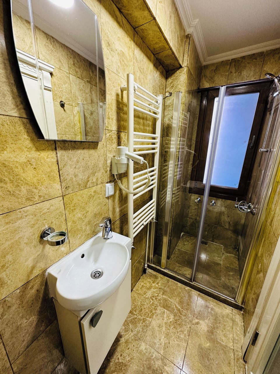 Deluxe Double Room Single Use | Bathroom | Shower, hair dryer, towels, soap