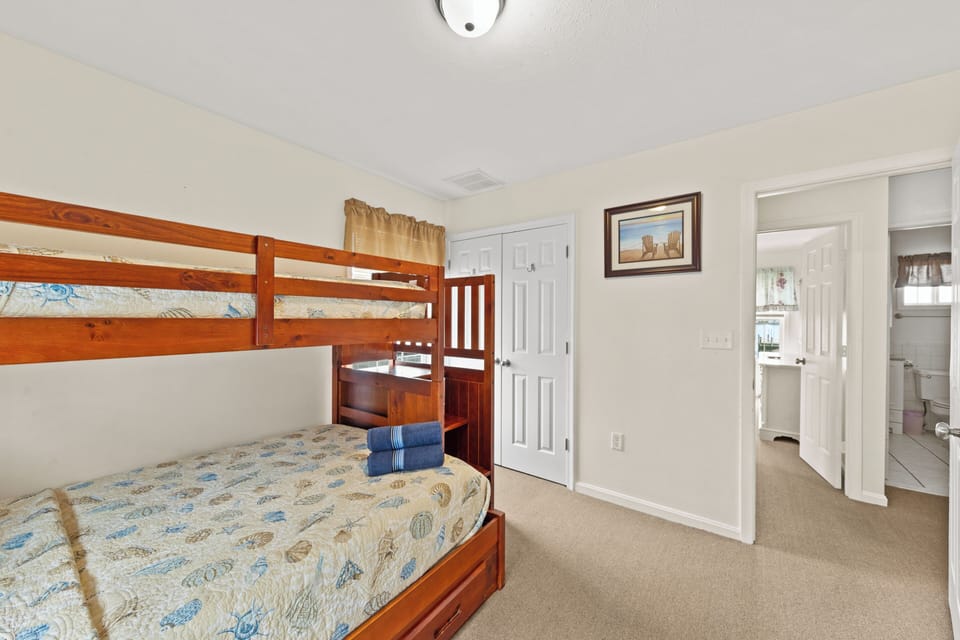 Bedroom with Twin Over Full Bunk 3