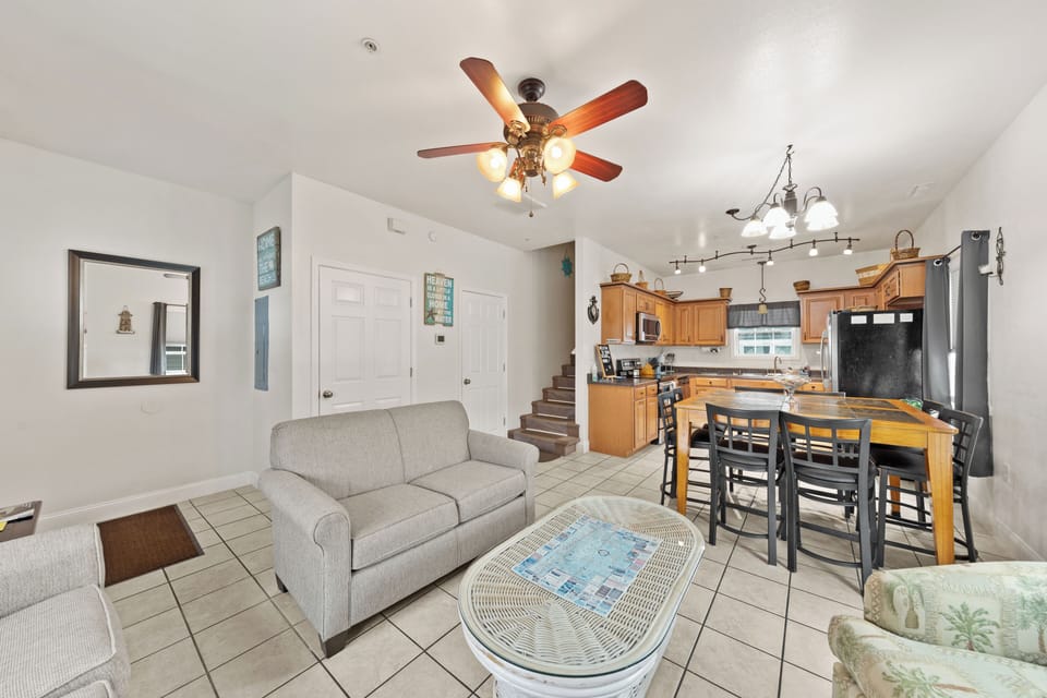 Living Room (2)