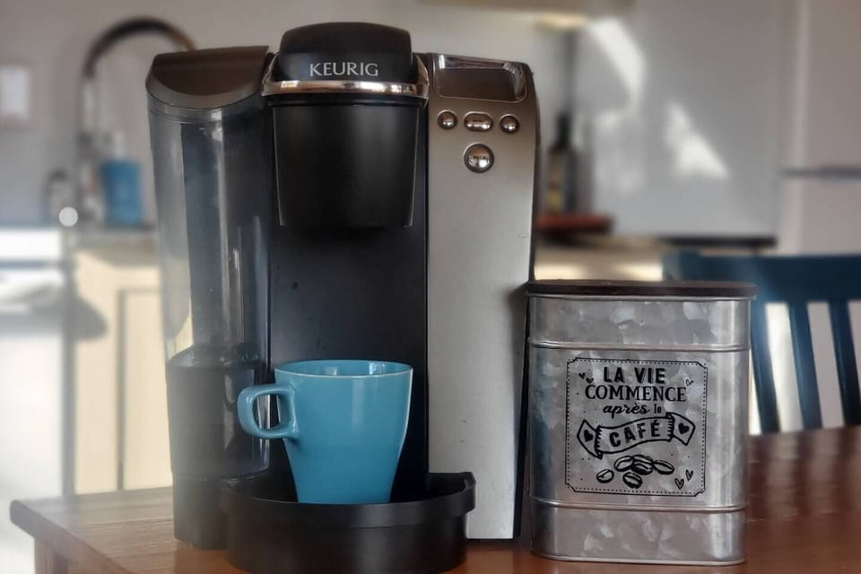 Keurig coffee maker on kitchen counter