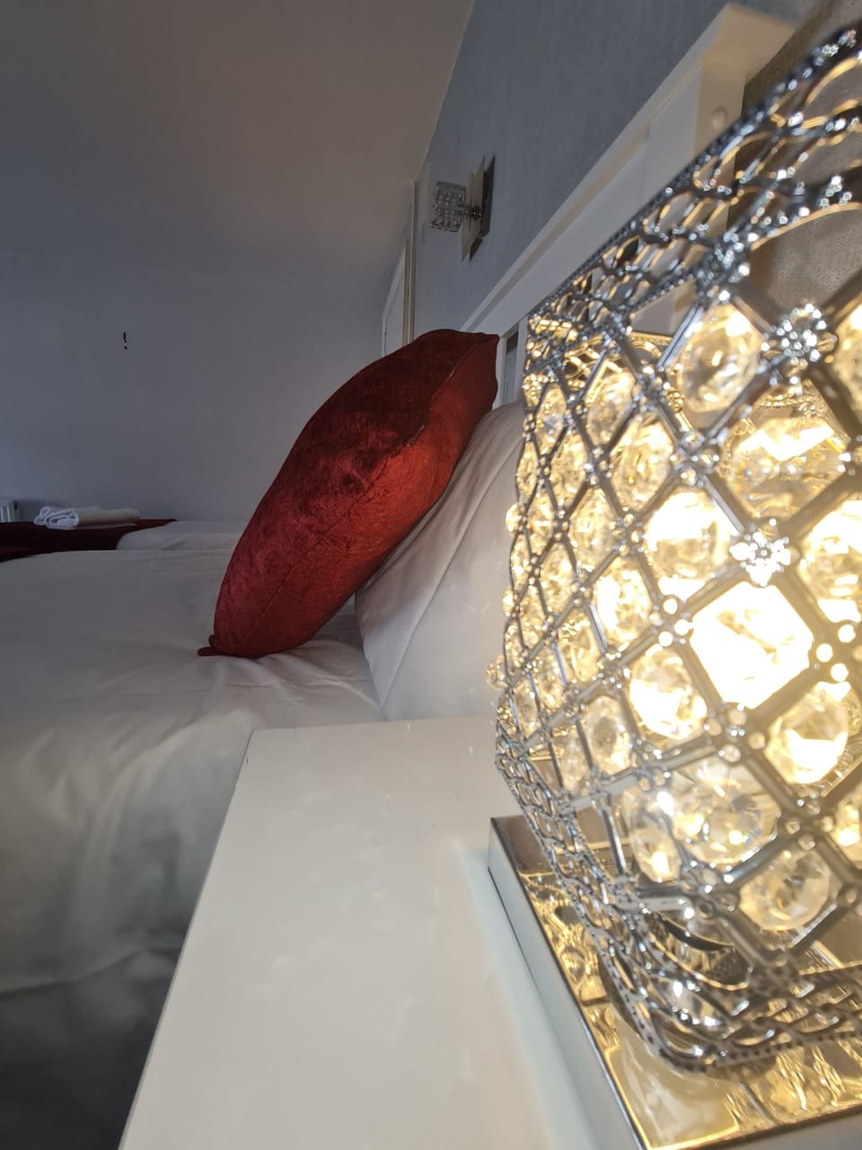 Room 8- Second Floor Family Room En-suite | Free WiFi