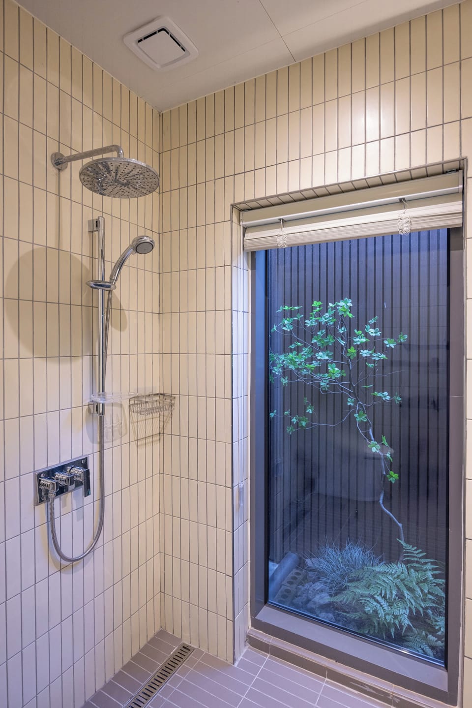 Signature Room | Soundproofing, free WiFi, bed sheets