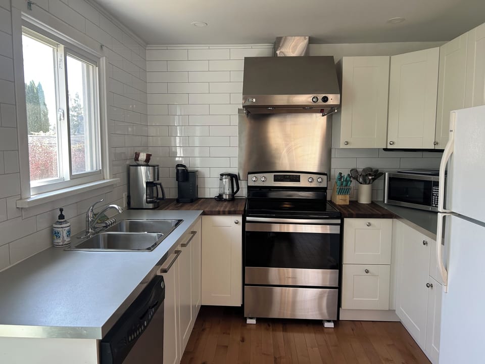 Kitchen equipped