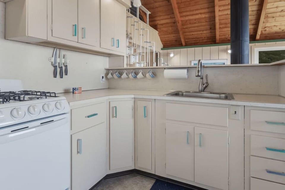 Rustic Kitchen Bliss.