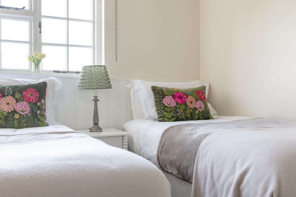 Honeysuckle Cottage - bright and airy bedroom two