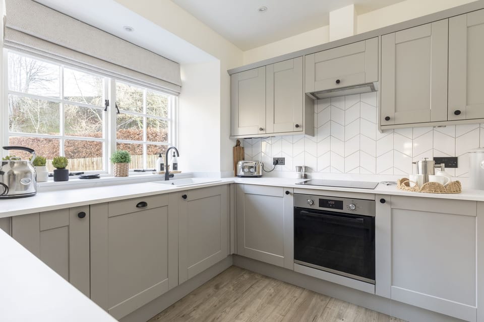 Honeysuckle Cottage - the Shaker style kitchen