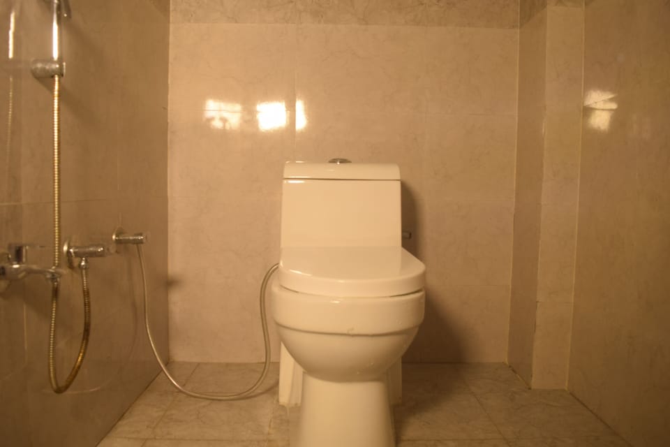 Comfort Double or Twin Room | Bathroom | Towels, soap